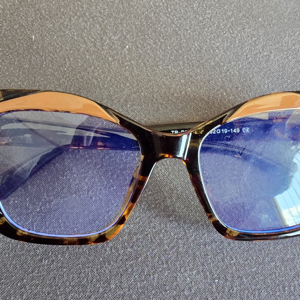Brown and Blue Tortoiseshell Sunglasses with Rectangular Shape